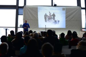 Erik B. Jørgensen holder foredrag om Slædepatruljen Sirius og samarbejde, Nuuk, Grønland